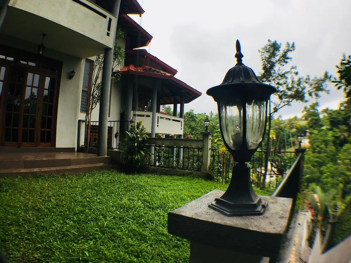 **** Hotel Villa Familia Kandy Sri Lanka