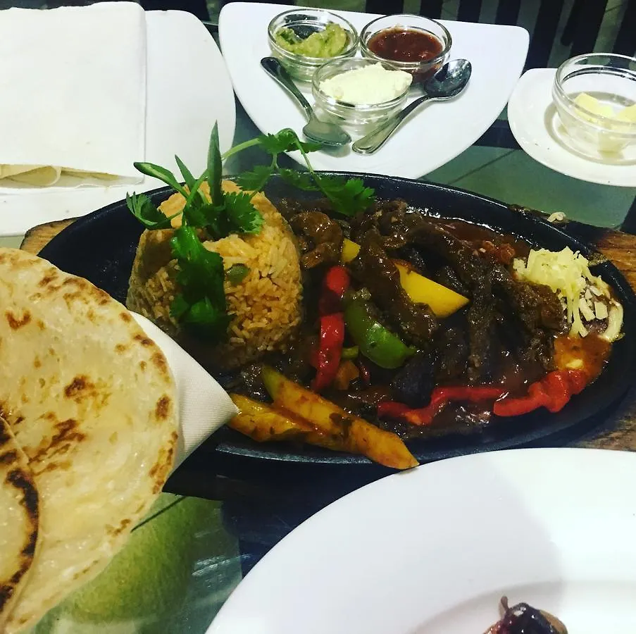Villa Familia Kandy Hotel